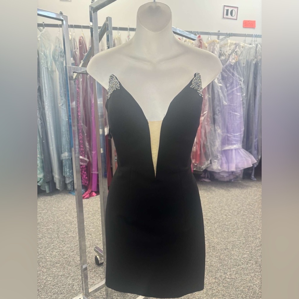 Sherri Hill 55722 black size 4